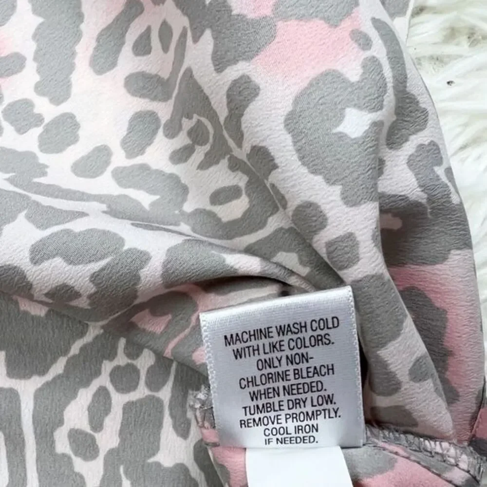 Apt.‎ 9 Grey Pink Leopard Cap Sleeve Blouse Top Size XS - Picture 7 of 7
